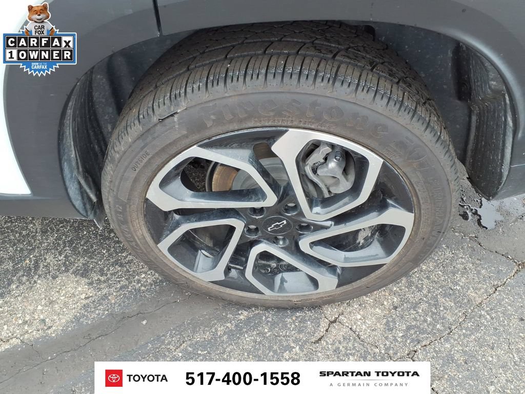 Used 2025 Chevrolet Trax RS w/ Sunroof Package FWD image 11