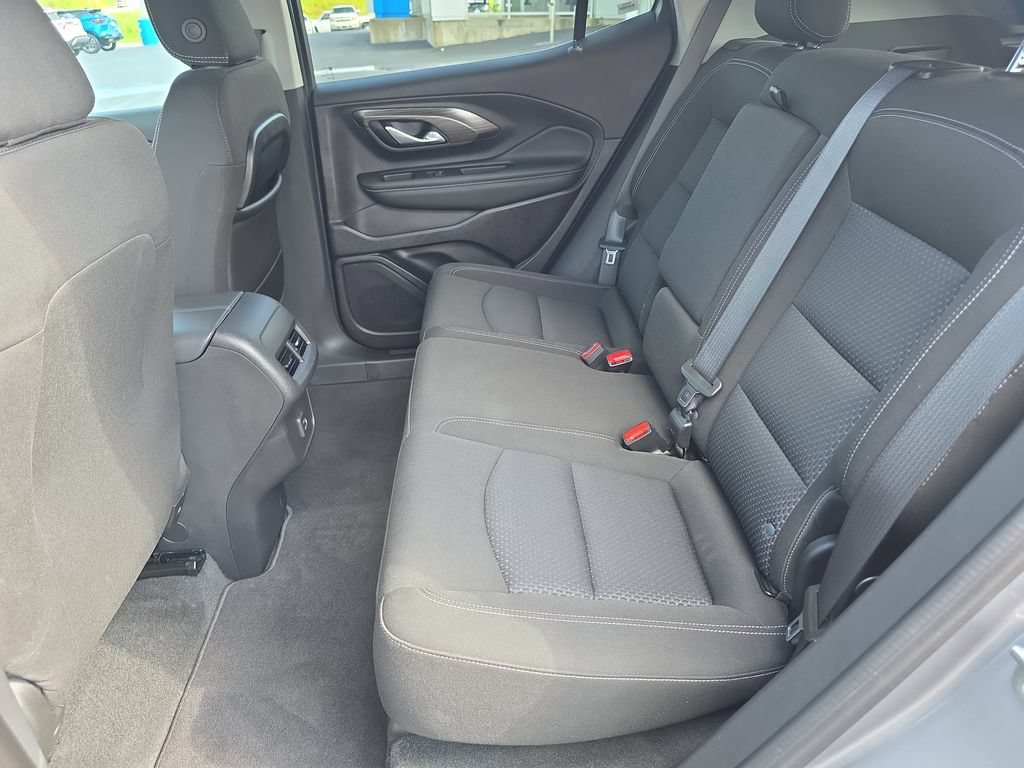 Used 2024 GMC Terrain SLE AWD/4WD image 13