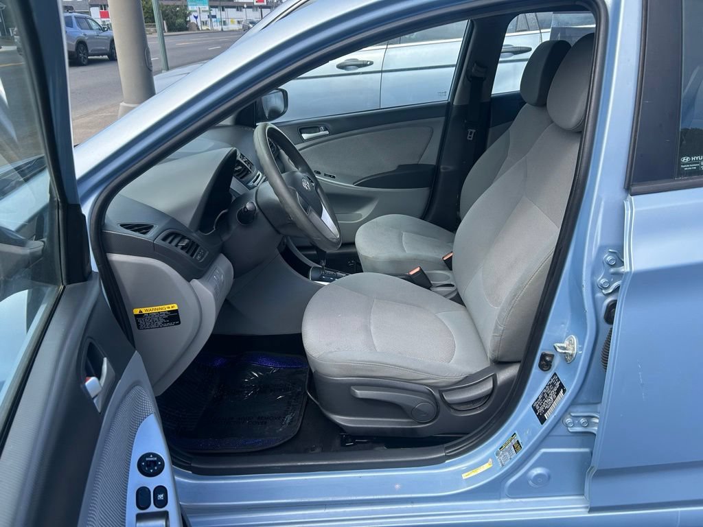 Used 2014 Hyundai Accent GS FWD image 12