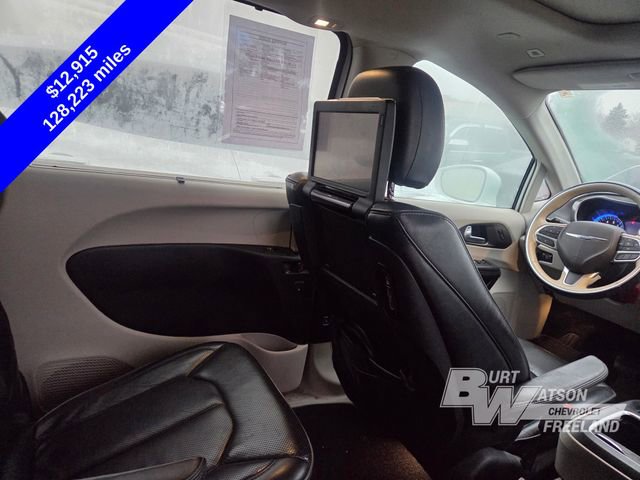 Used 2018 Chrysler Pacifica Limited w/ Tire & Wheel Group image 17