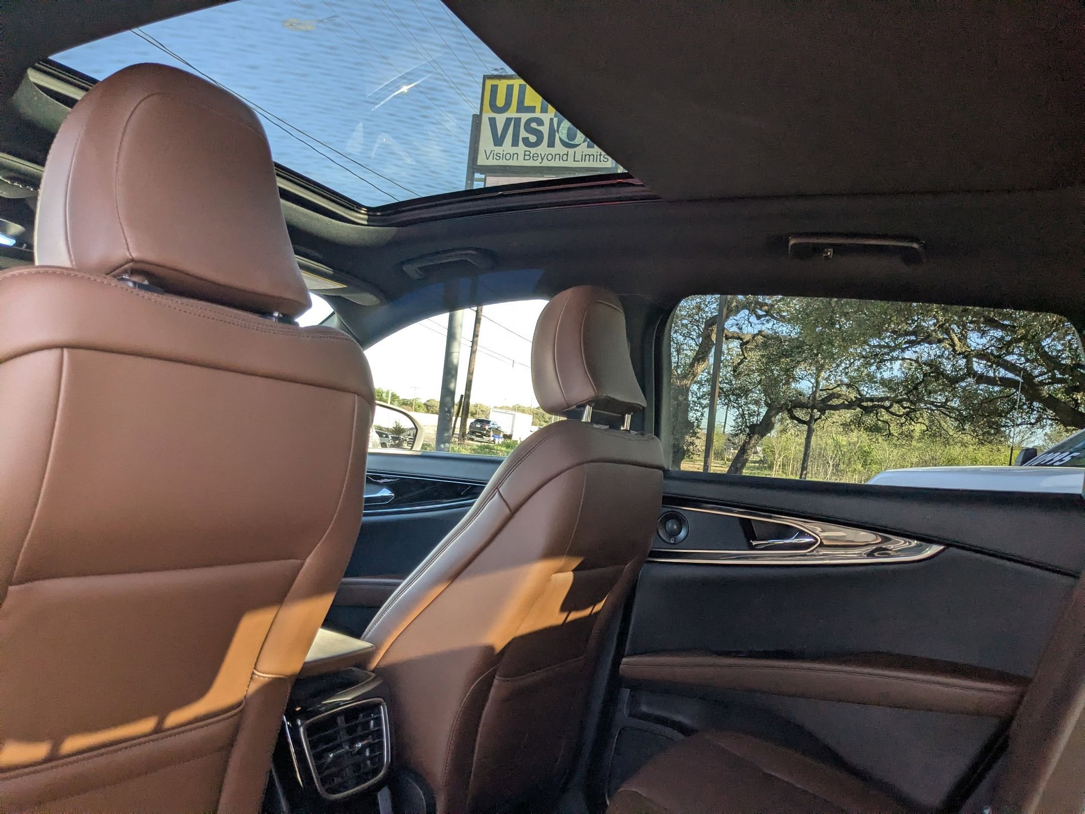 Used 2023 Lincoln Nautilus Reserve w/ Luxury Package image 24