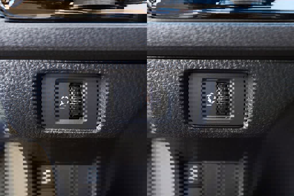 Used 2025 Honda Civic Sport image 23