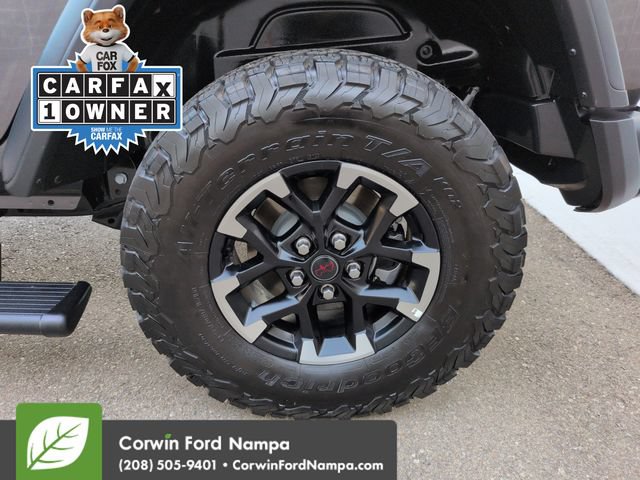 Used 2024 Jeep Wrangler Unlimited Rubicon AWD/4WD image 32