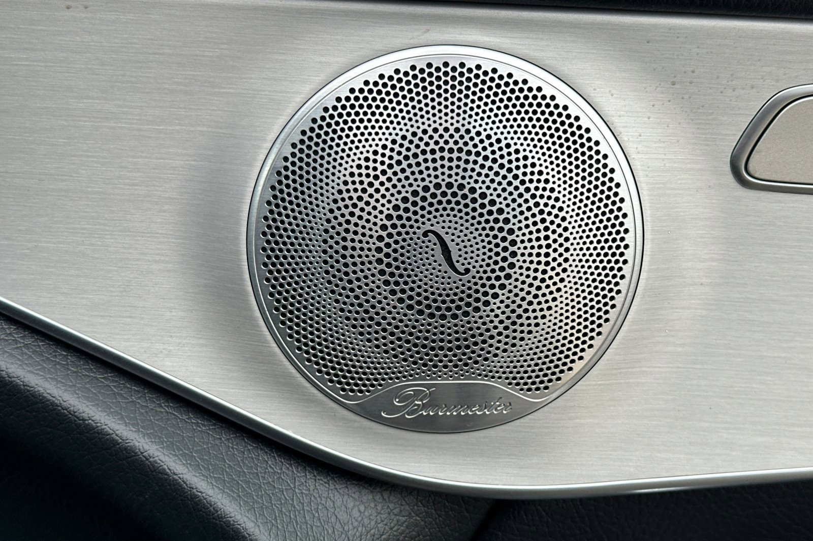 Used 2020 Mercedes-Benz GLC 350e GLC 350e image 20