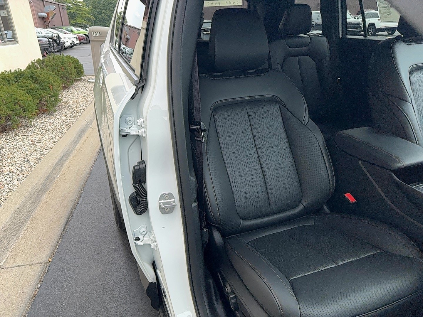 New 2026 Jeep Cherokee Overland AWD/4WD image 5