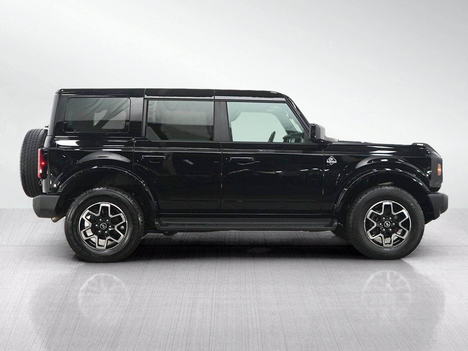 Used 2025 Ford Bronco Outer Banks AWD/4WD image 6