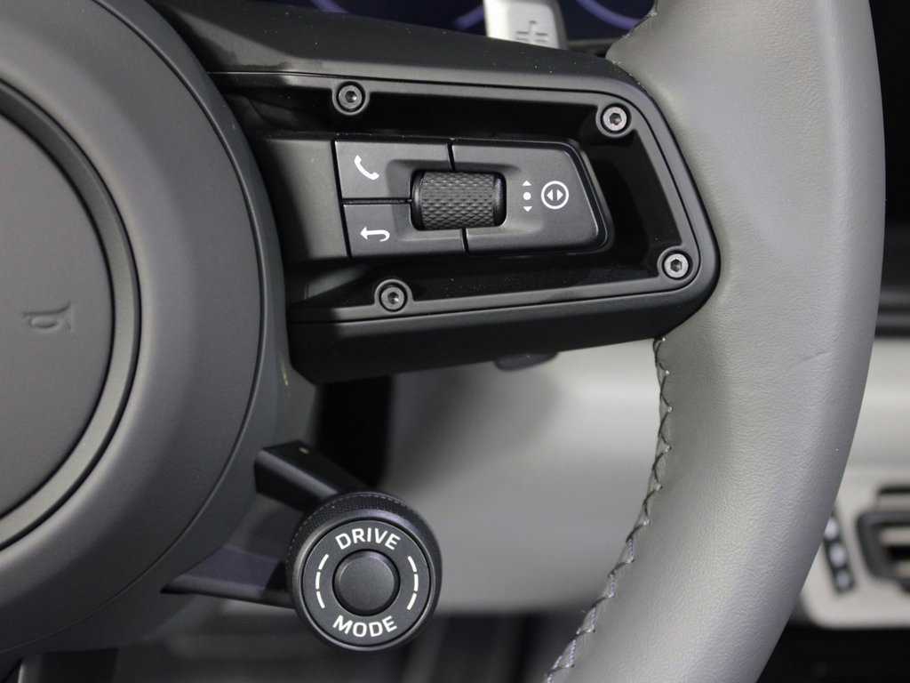 Used 2024 Porsche 911 Carrera GTS image 30