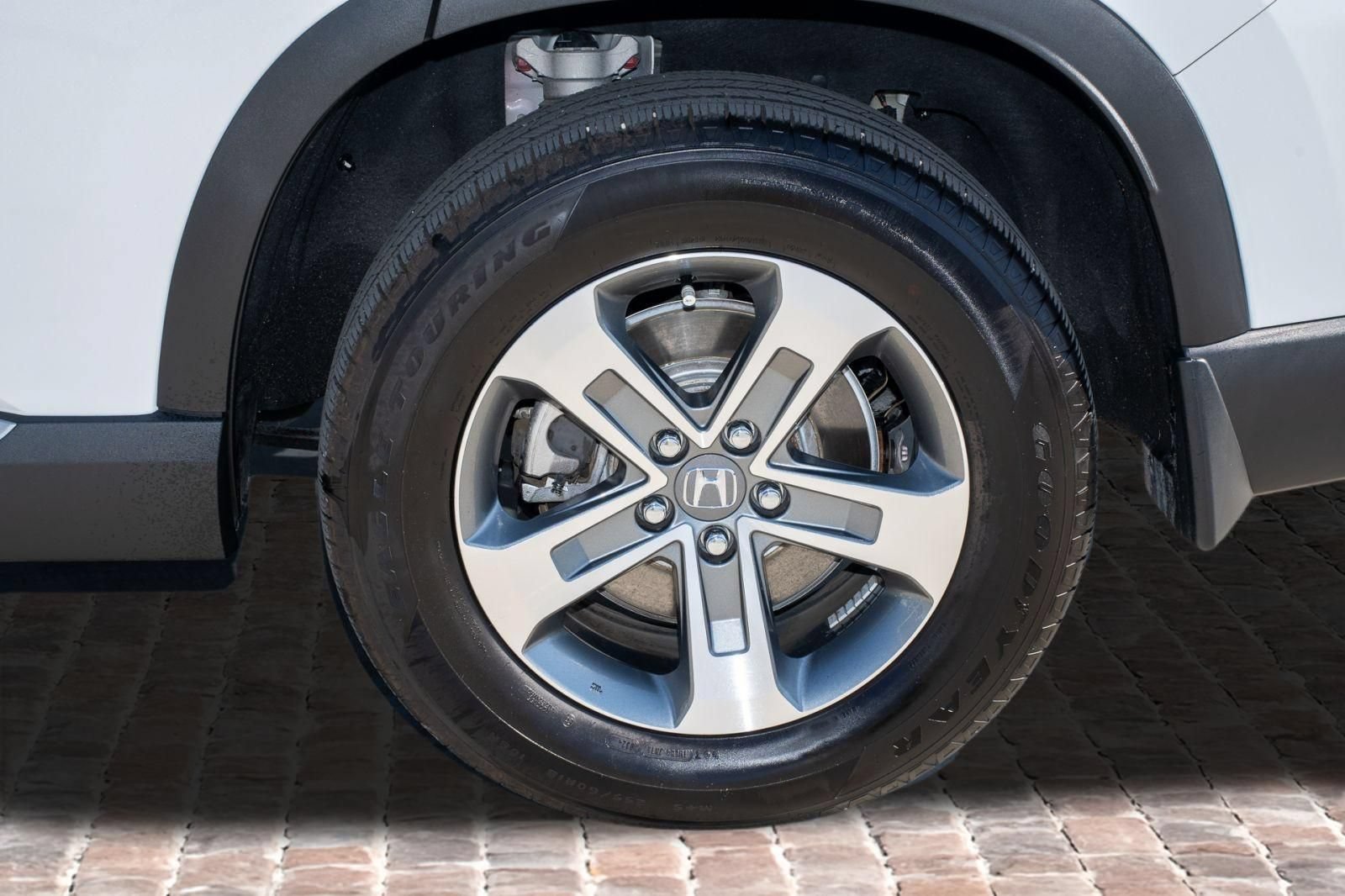 Certified 2025 Honda Pilot EX-L image 43