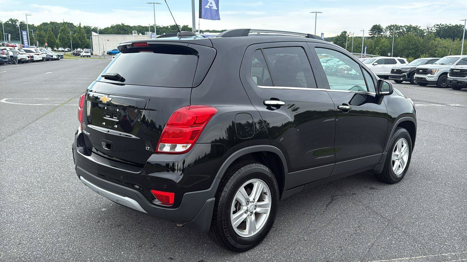 Used 2020 Chevrolet Trax LT w/ Driver Confidence Package AWD/4WD image 6