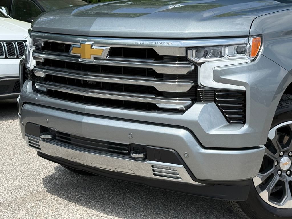 Used 2026 Chevrolet Silverado 1500 High Country w/ Technology Package image 3