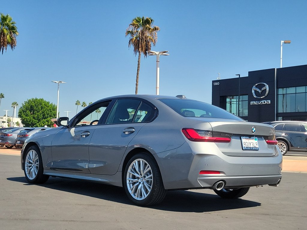 Used 2023 BMW 330i Sedan w/ Driving Assistance Package RWD image 2