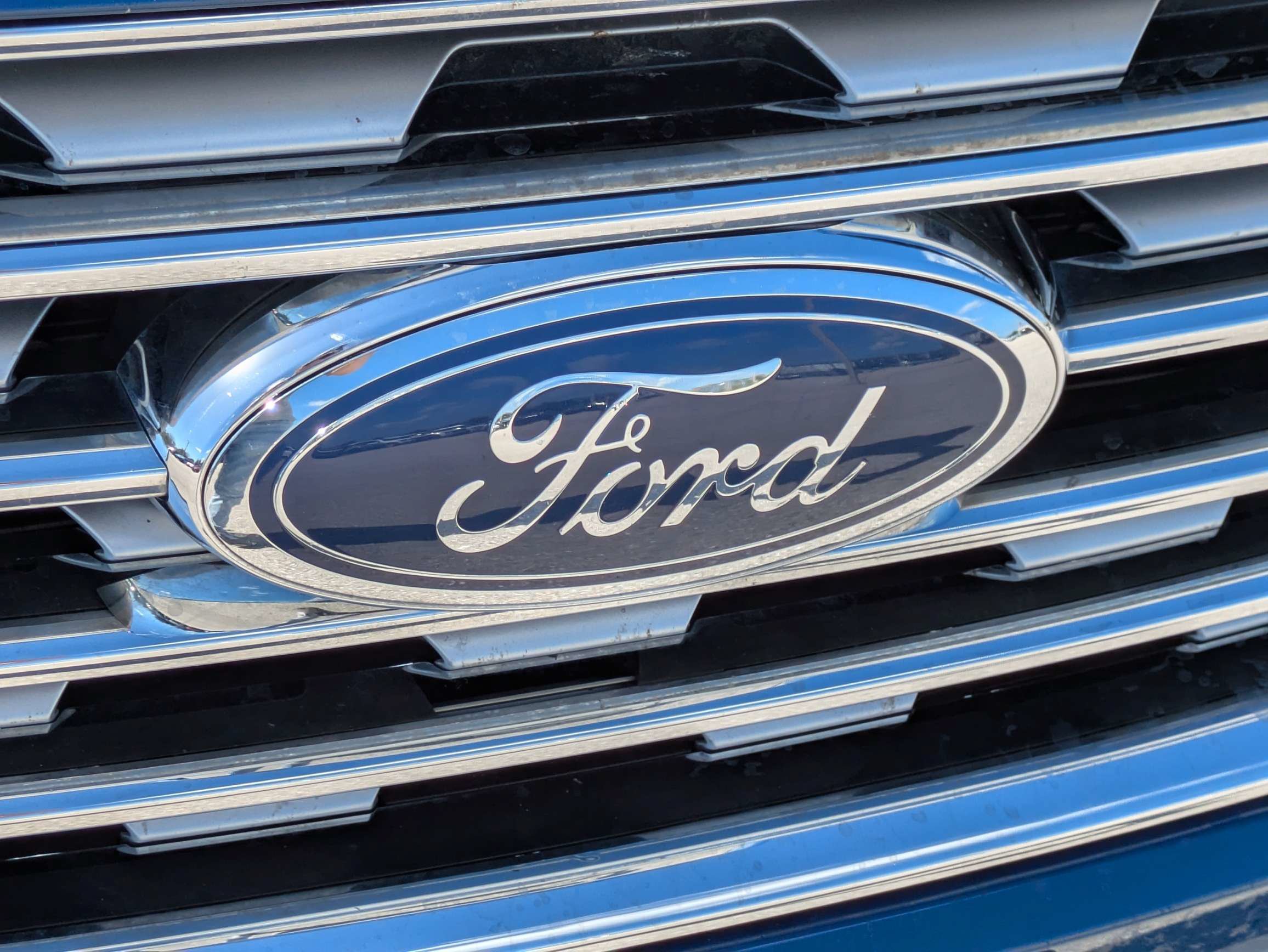 Used 2022 Ford Edge Titanium AWD/4WD image 14
