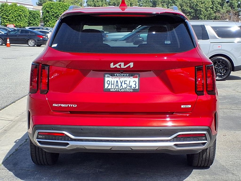 Used 2023 Kia Sorento EX image 4