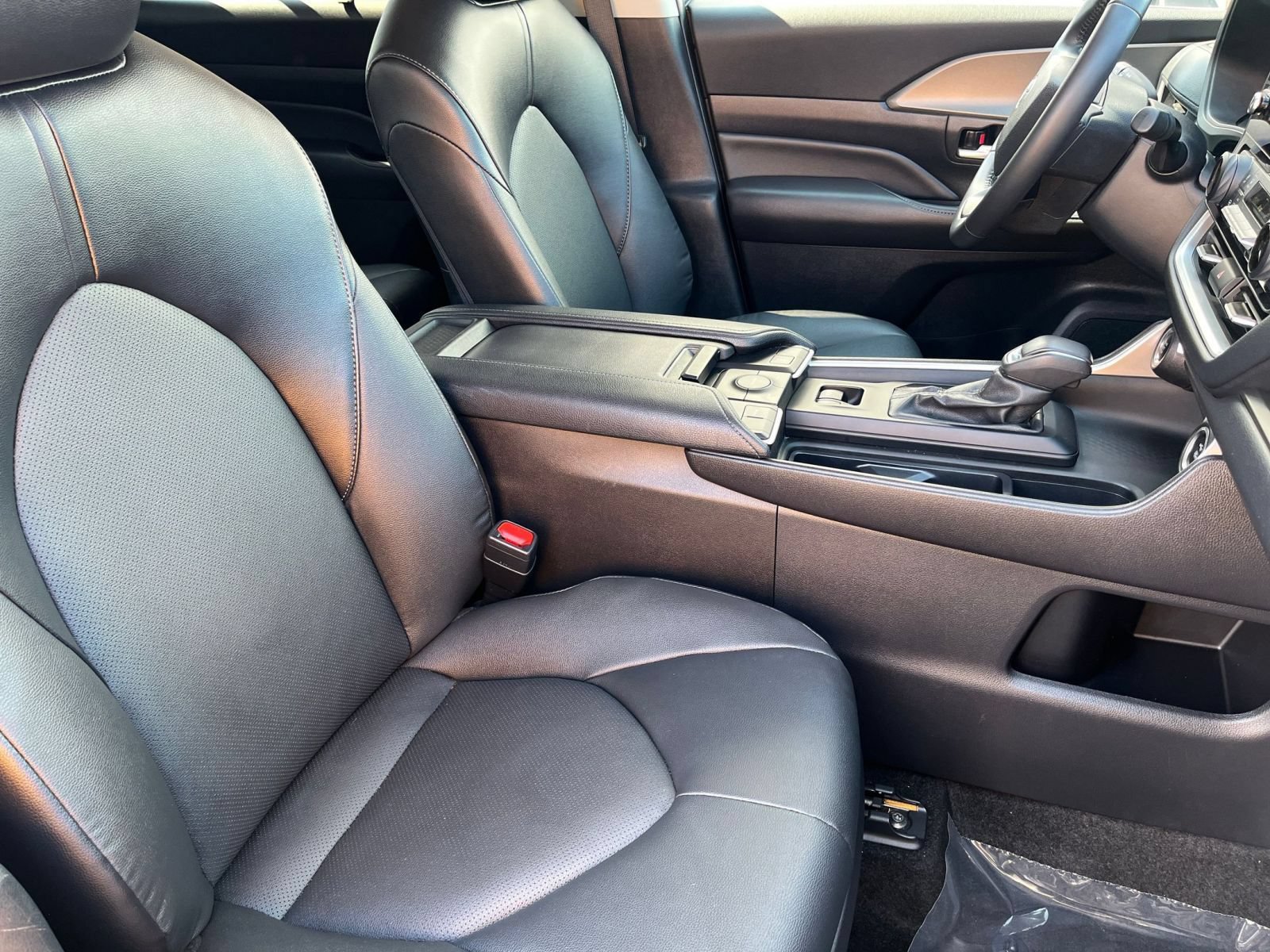 Used 2025 Toyota Grand Highlander FWD image 40