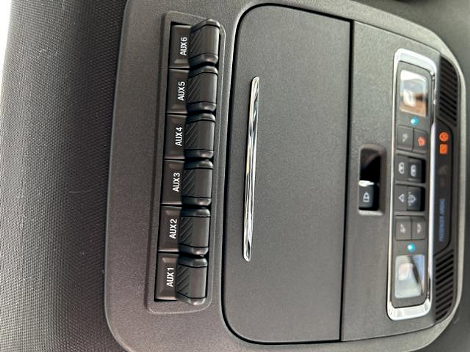 New 2024 Ford F250 Lariat w/ Lariat Ultimate Package image 19