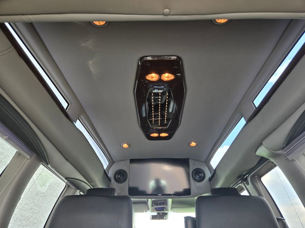 Used 2019 Chevrolet Express 2500 w/ Enhanced Convenience Package image 10