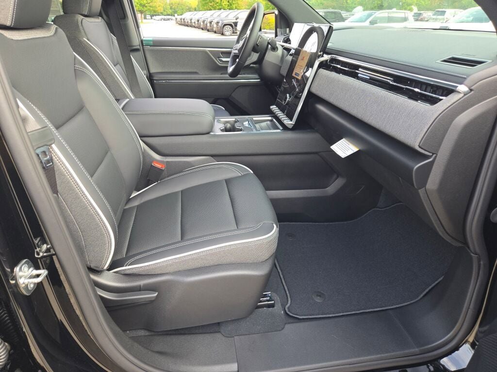 New 2026 GMC Sierra EV Elevation image 7