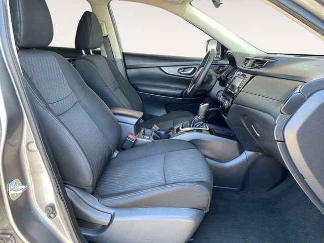 Used 2019 Nissan Rogue SV image 14