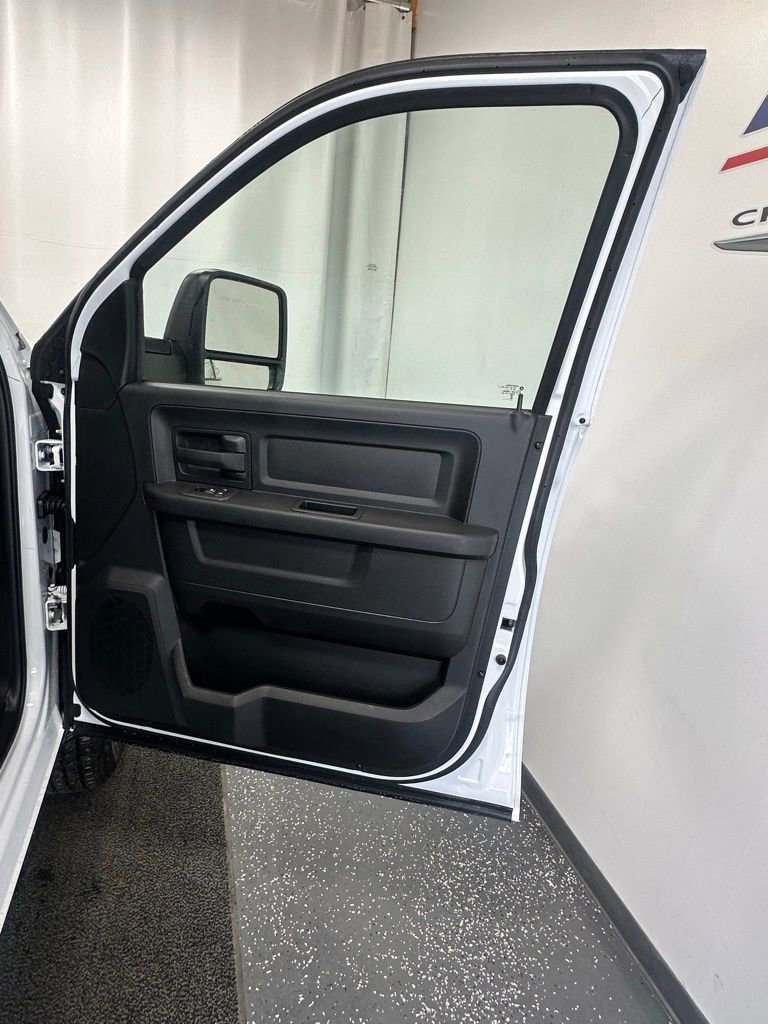 New 2026 RAM 2500 Tradesman w/ Chrome Appearance Group image 16