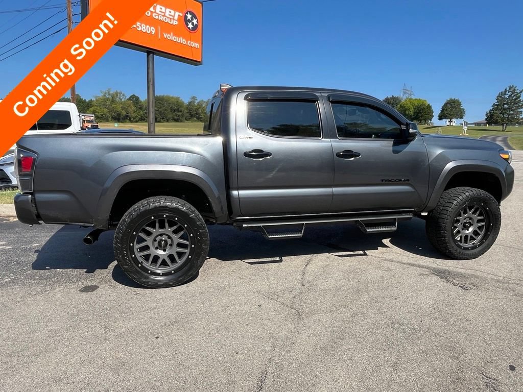 Used 2023 Toyota Tacoma Limited w/ Nightshade Package AWD/4WD image 15
