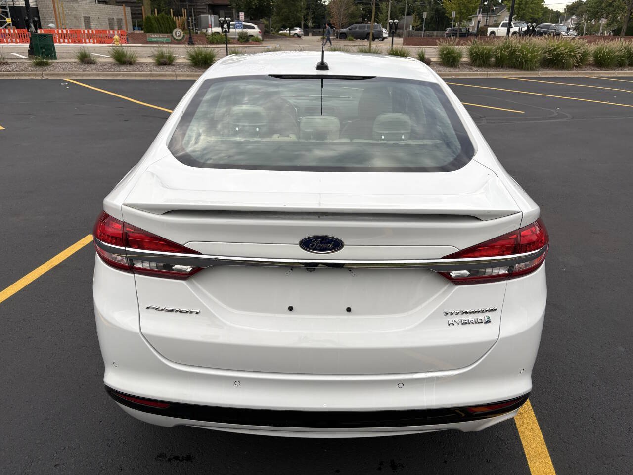 Used 2018 Ford Fusion Titanium FWD image 11