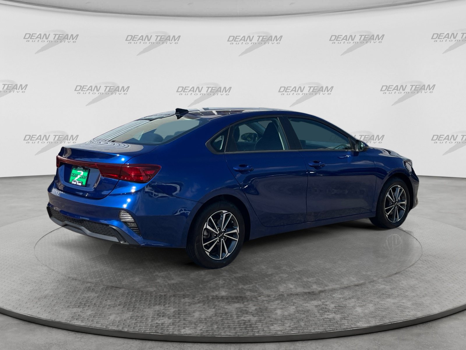 Used 2022 Kia Forte LXS w/ LXS Technology Package FWD image 7