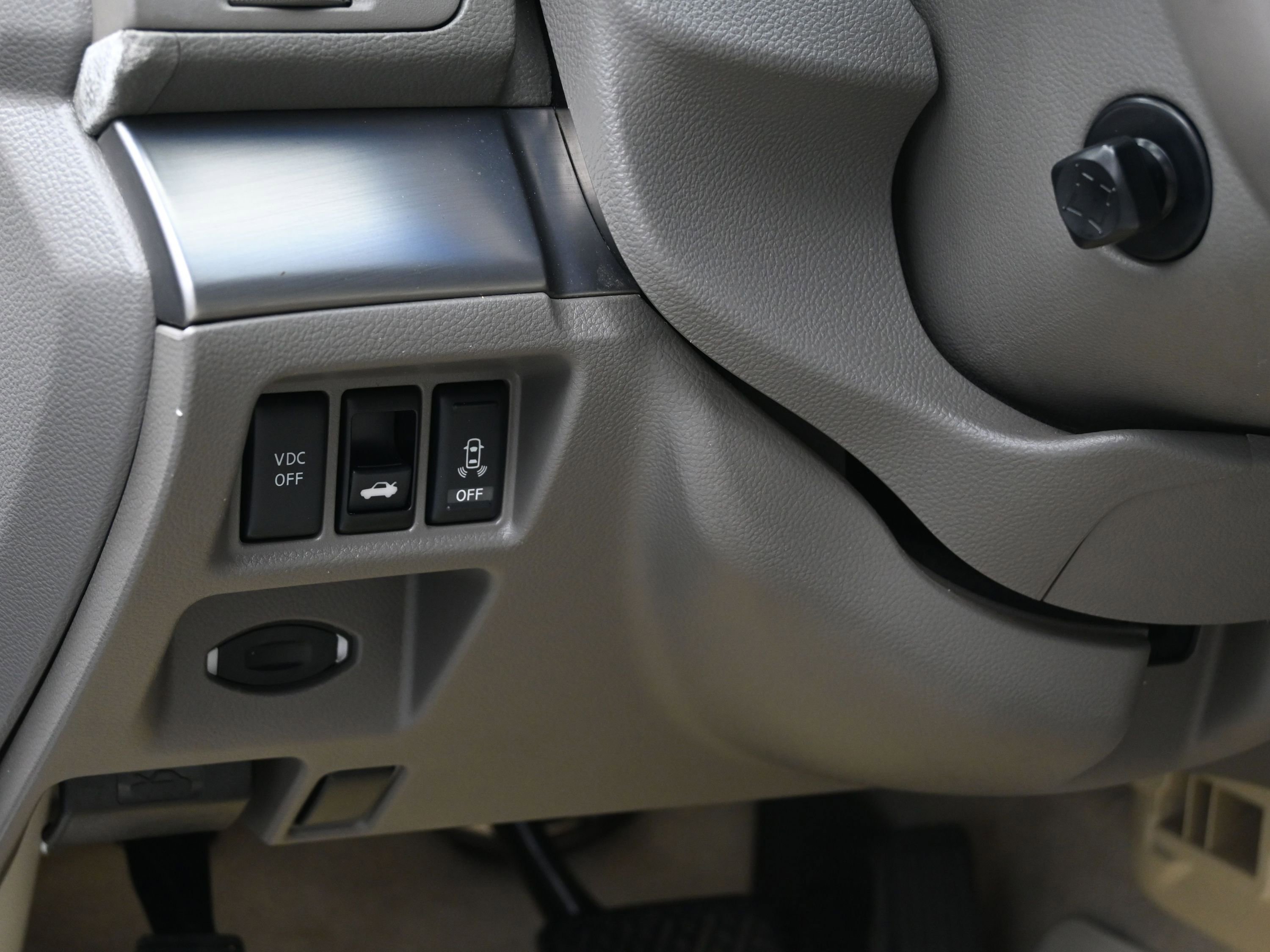 Used 2010 INFINITI G37 Journey w/ Premium Pkg image 23