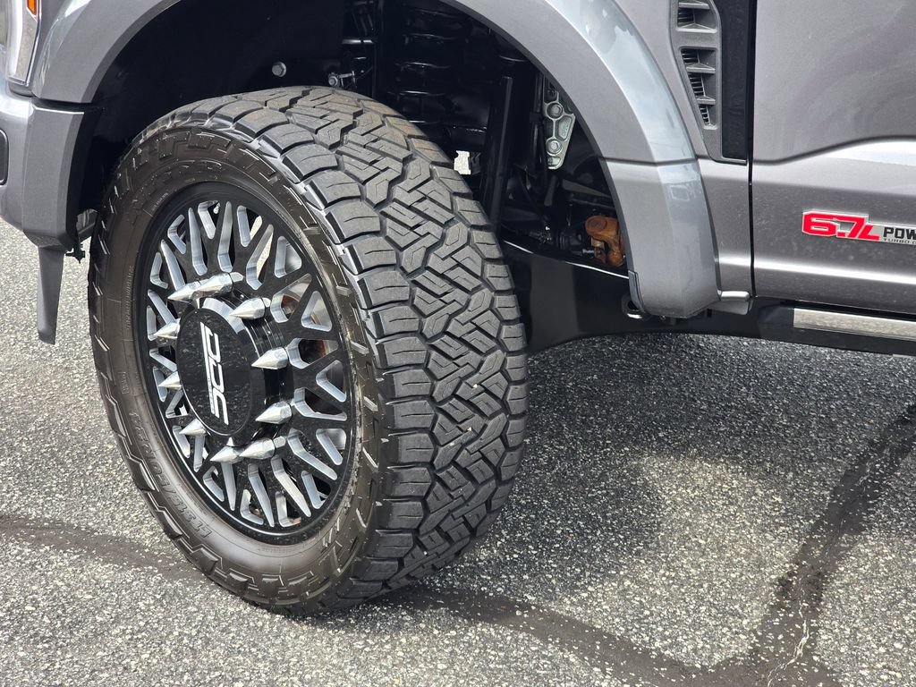 Used 2025 Ford F450 Platinum w/ FX4 Off-Road Package AWD/4WD image 25