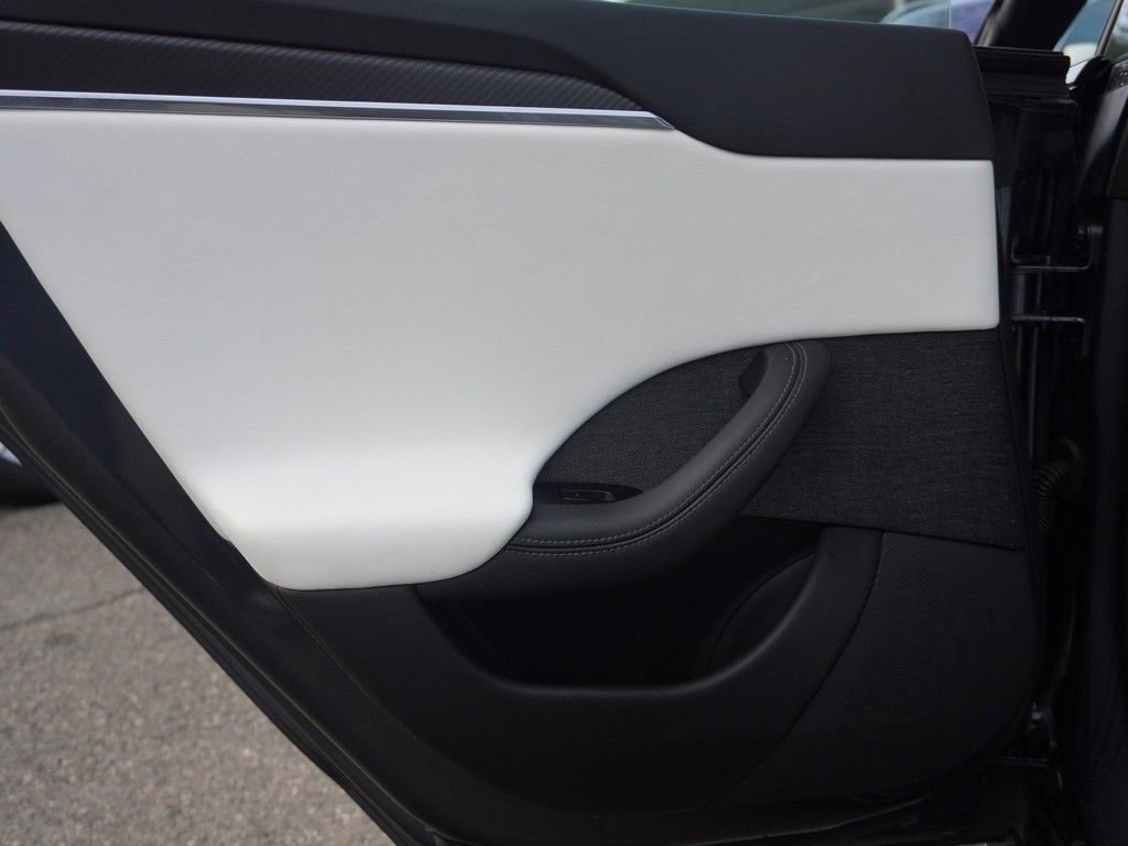 Used 2023 Tesla Model S Plaid image 22