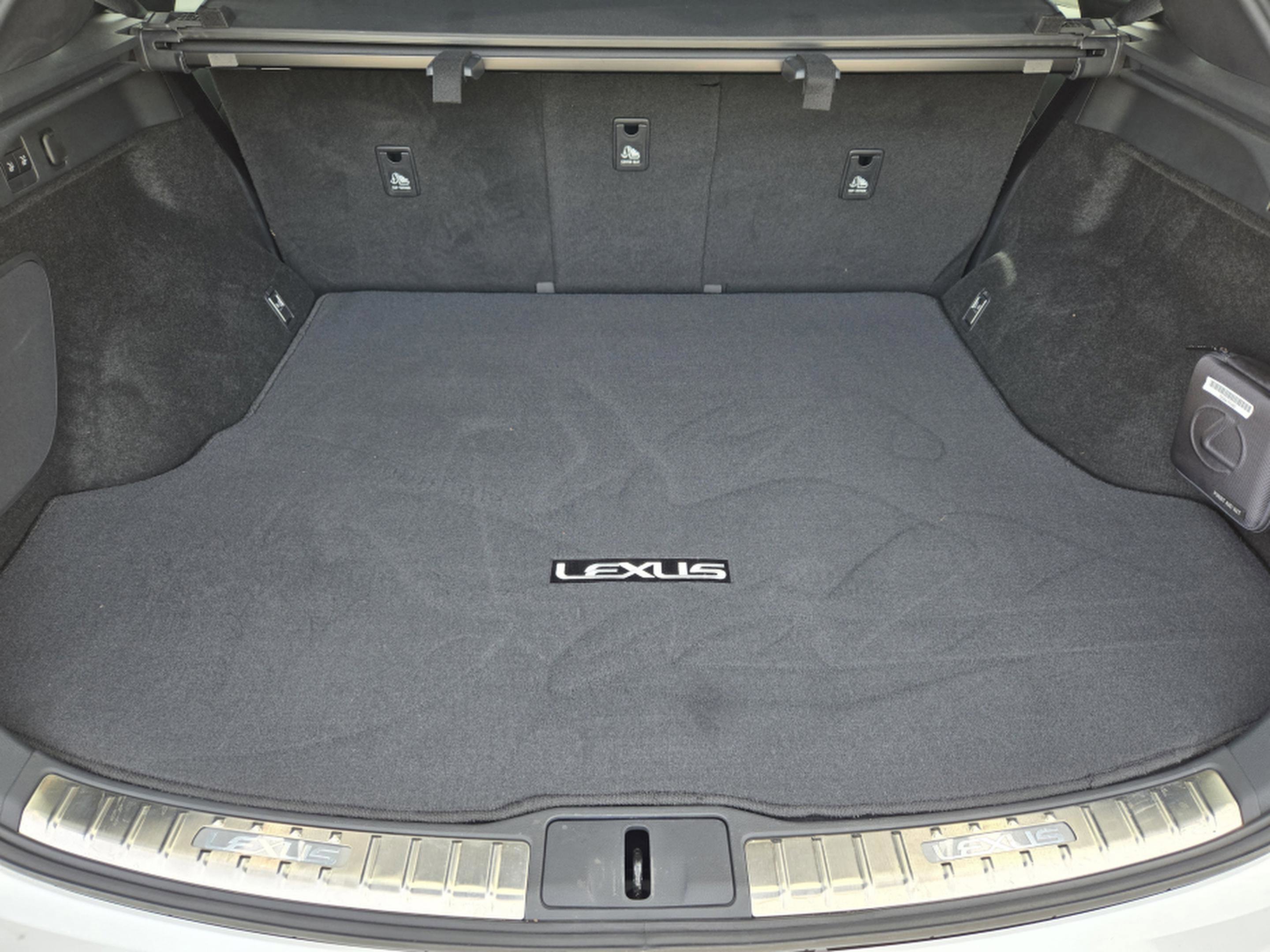 Used 2023 Lexus RX 350 Premium w/ Accessory Package (Z1) image 40