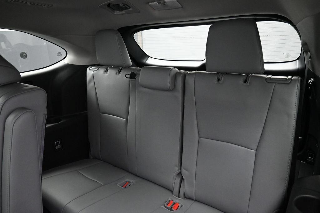 Certified 2026 Toyota Highlander Limited AWD/4WD image 32