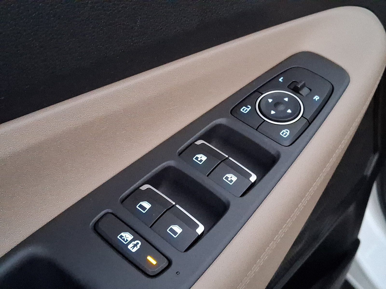 Certified 2023 Hyundai Santa Fe SEL AWD/4WD image 25