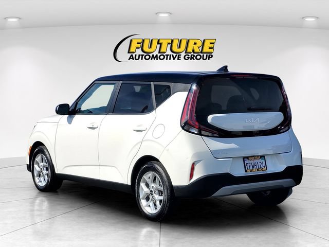 Used 2023 Kia Soul S FWD image 6