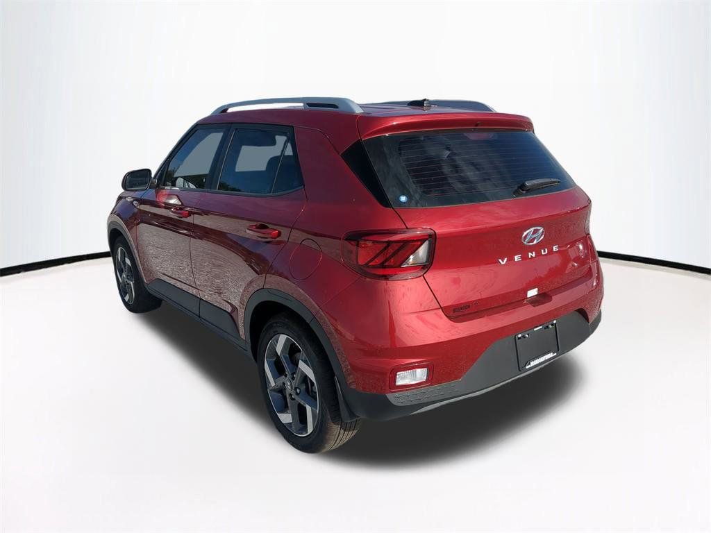 New 2025 Hyundai Venue Limited image 7