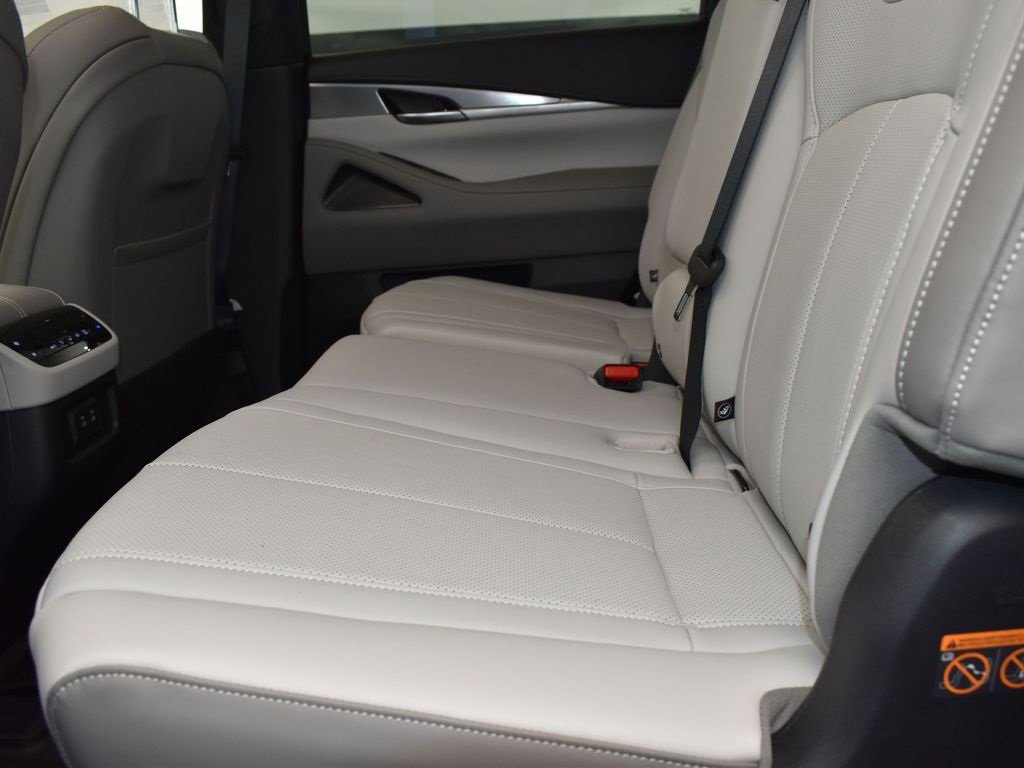 New 2026 INFINITI QX60 Pure image 16