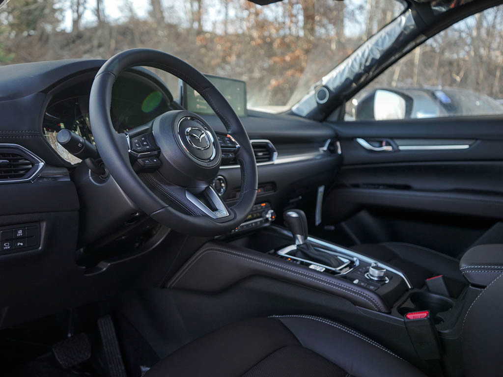 New 2025 MAZDA CX-5 Signature image 18