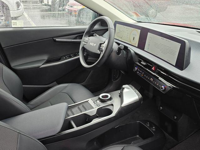 Certified 2024 Kia EV6 Light AWD/4WD image 12
