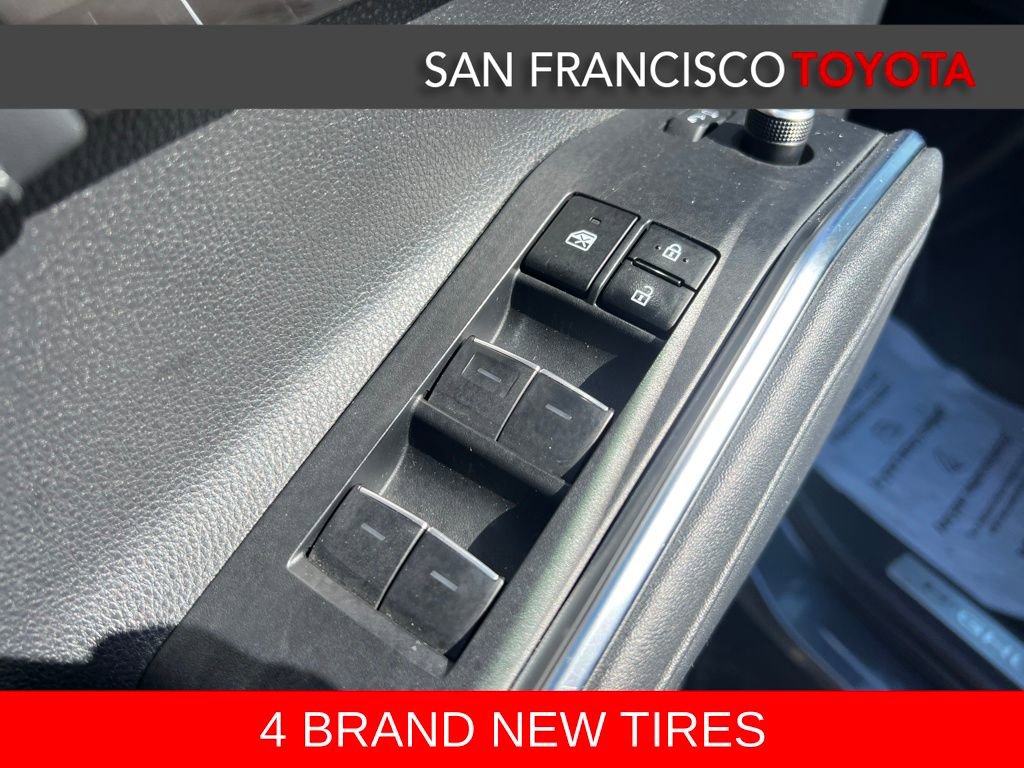 Used 2023 Toyota Highlander Limited image 39