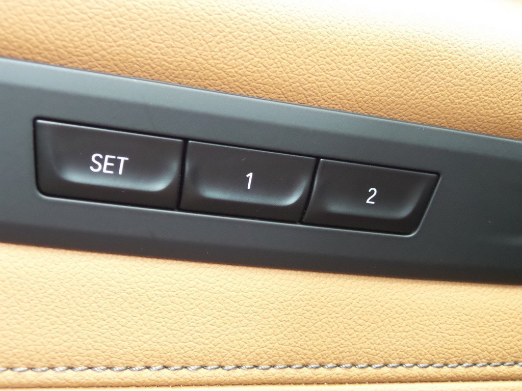Used 2023 BMW 540i w/ M Sport Package RWD image 37