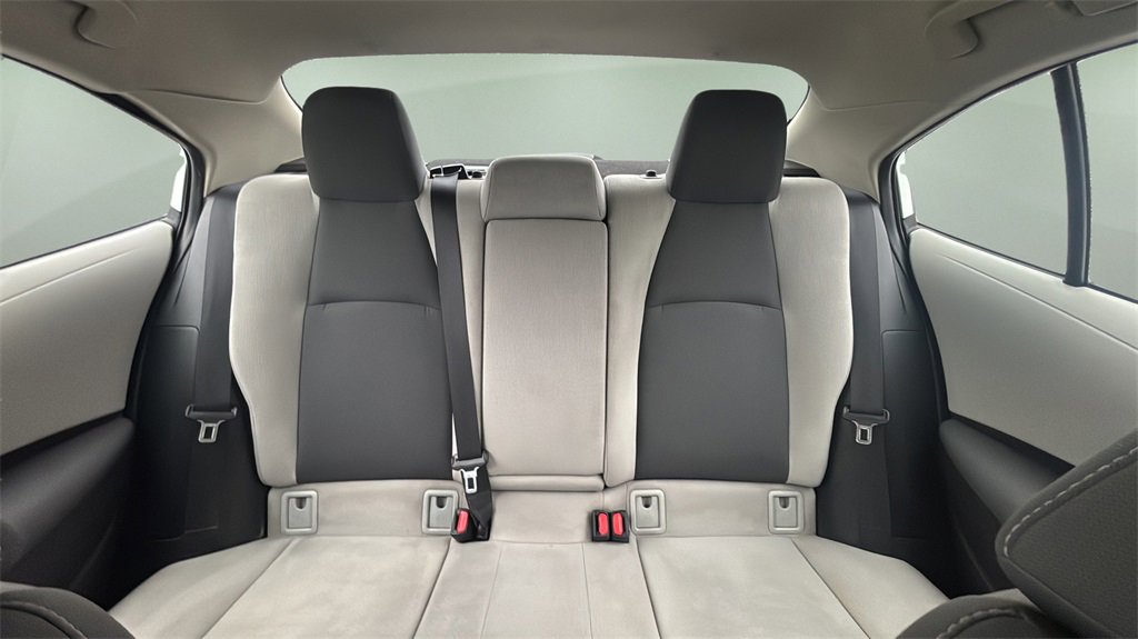 Used 2021 Toyota Corolla LE image 11