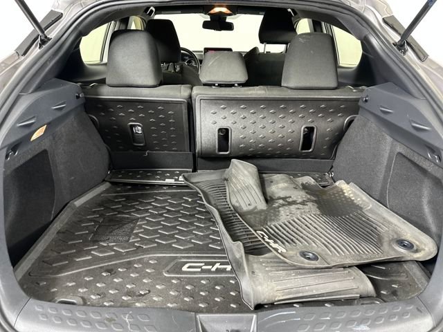 Used 2019 Toyota C-HR XLE image 26