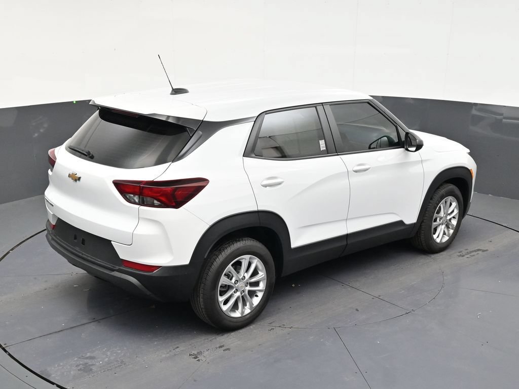 Used 2025 Chevrolet TrailBlazer LS FWD image 16
