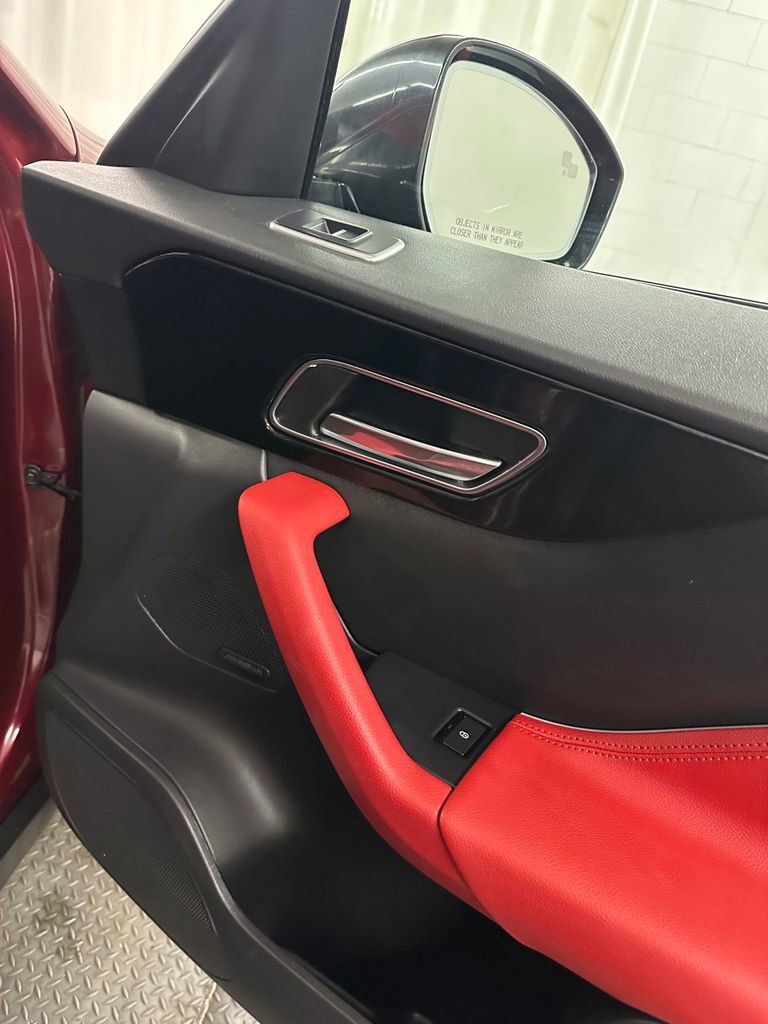 Used 2017 Jaguar F-PACE R-Sport image 33