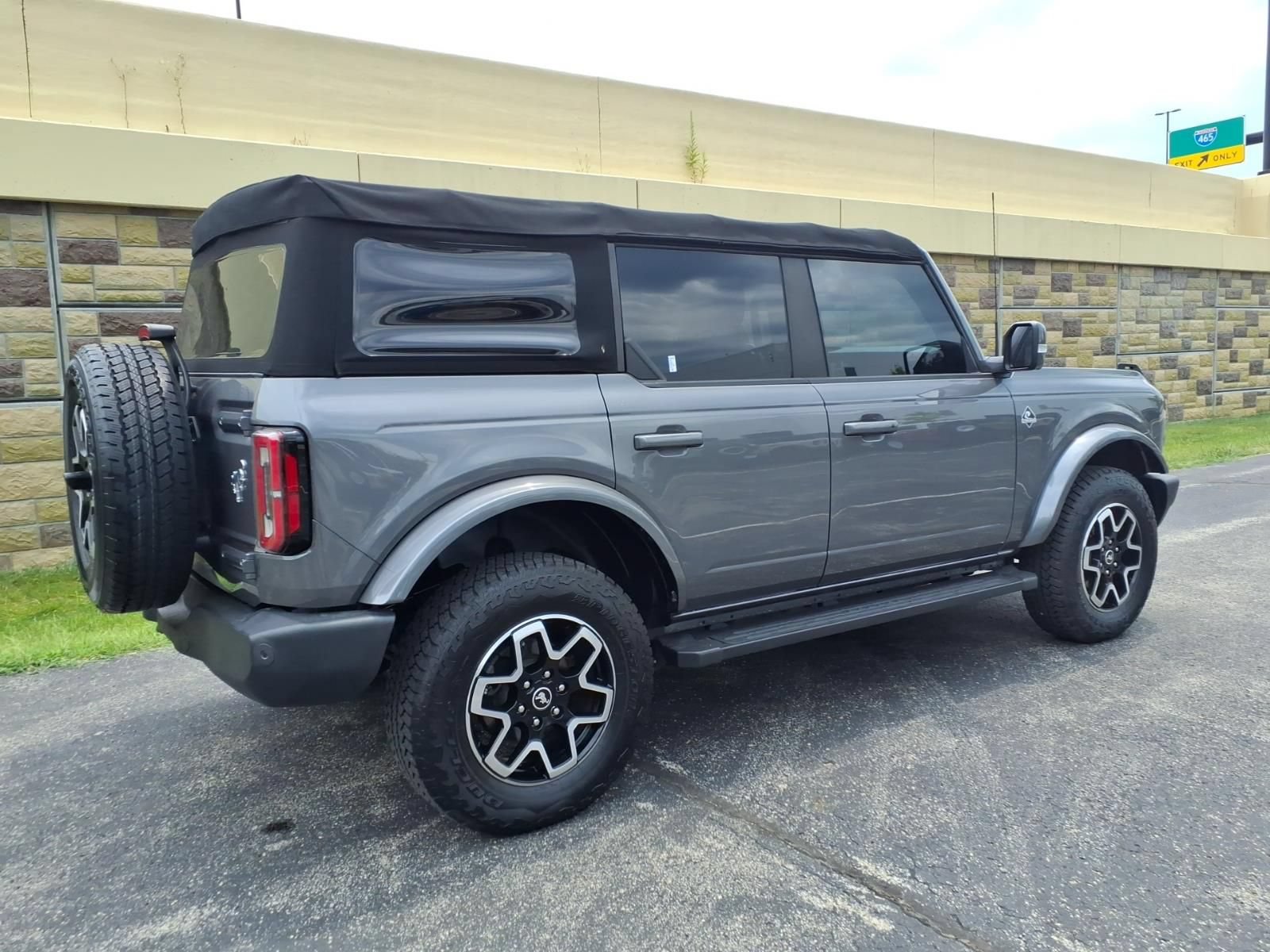 Used 2021 Ford Bronco Outer Banks AWD/4WD image 11