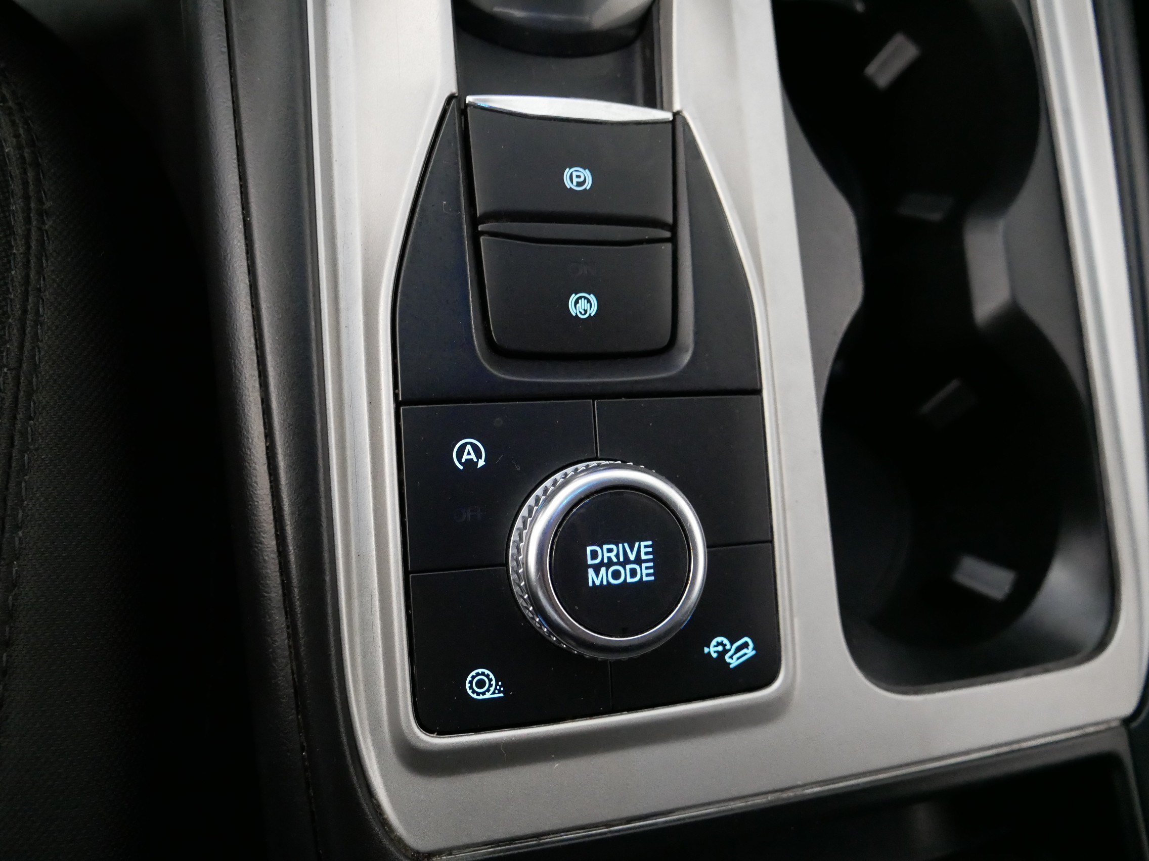 Used 2021 Ford Explorer XLT AWD/4WD image 30