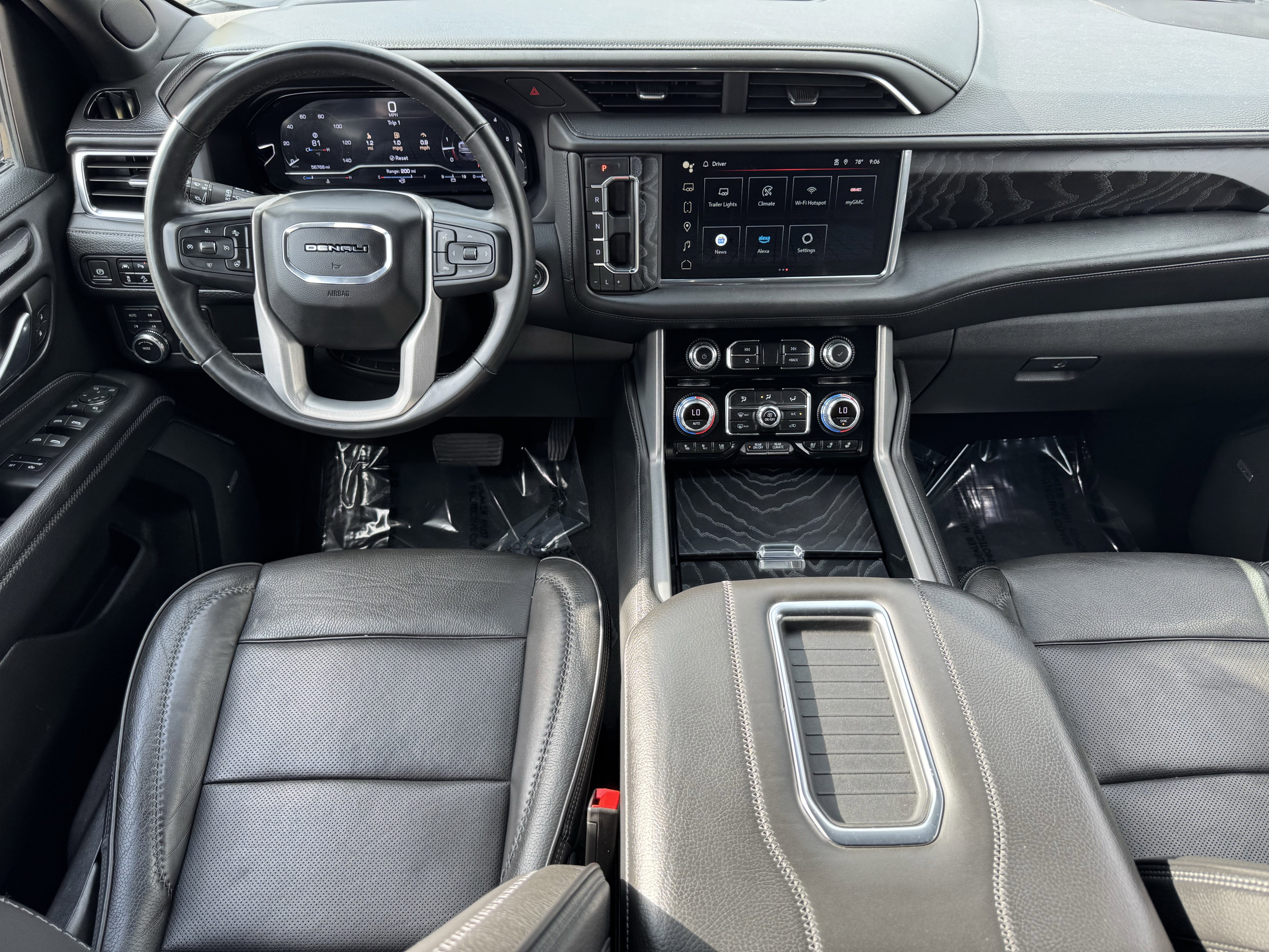 Used 2023 GMC Yukon Denali image 13