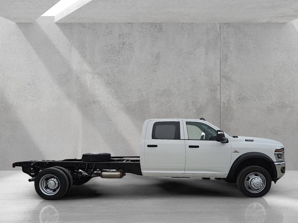 New 2026 RAM 5500 Tradesman w/ Chrome Appearance Group AWD/4WD image 6