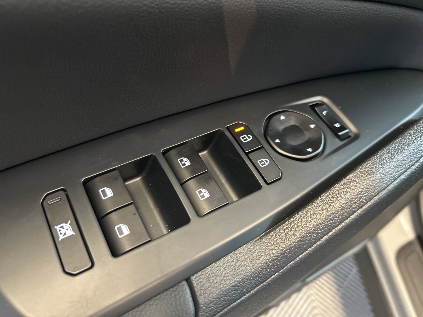 New 2026 Kia Sportage EX w/ EX Panorama Roof Package image 14