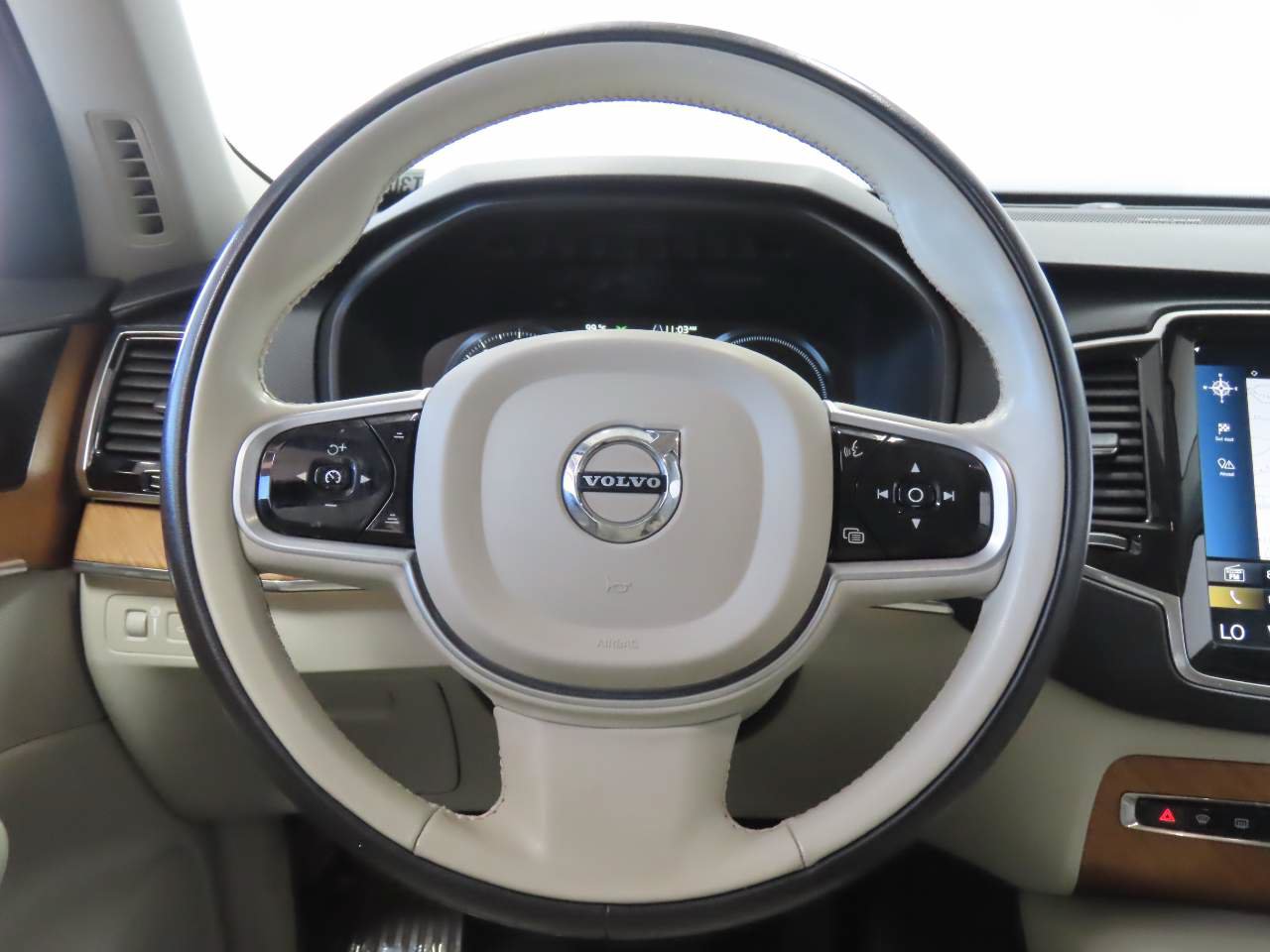 Used 2021 Volvo XC90 T8 Inscription Expression w/ Advanced Package AWD/4WD image 10