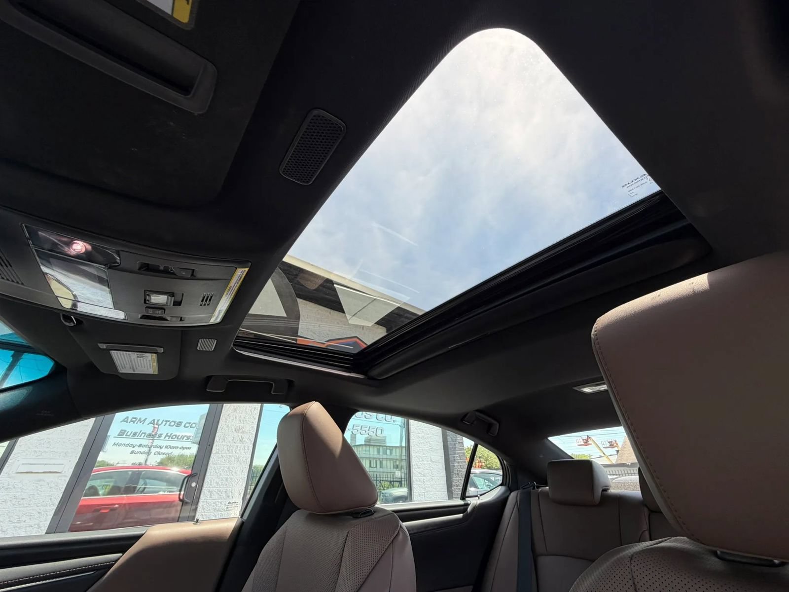 Used 2023 Lexus ES 350 w/ Premium Package FWD image 14